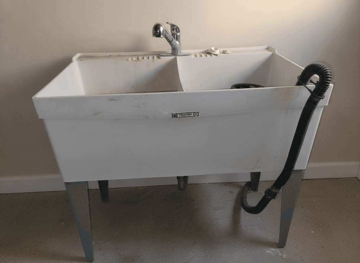 E.L. Mustee Utilatwin Double-Basin Laundry Tub with Faucet, Working