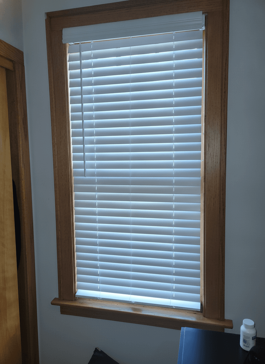 White Vinyl mini-blinds, 28 x 60 in (4)